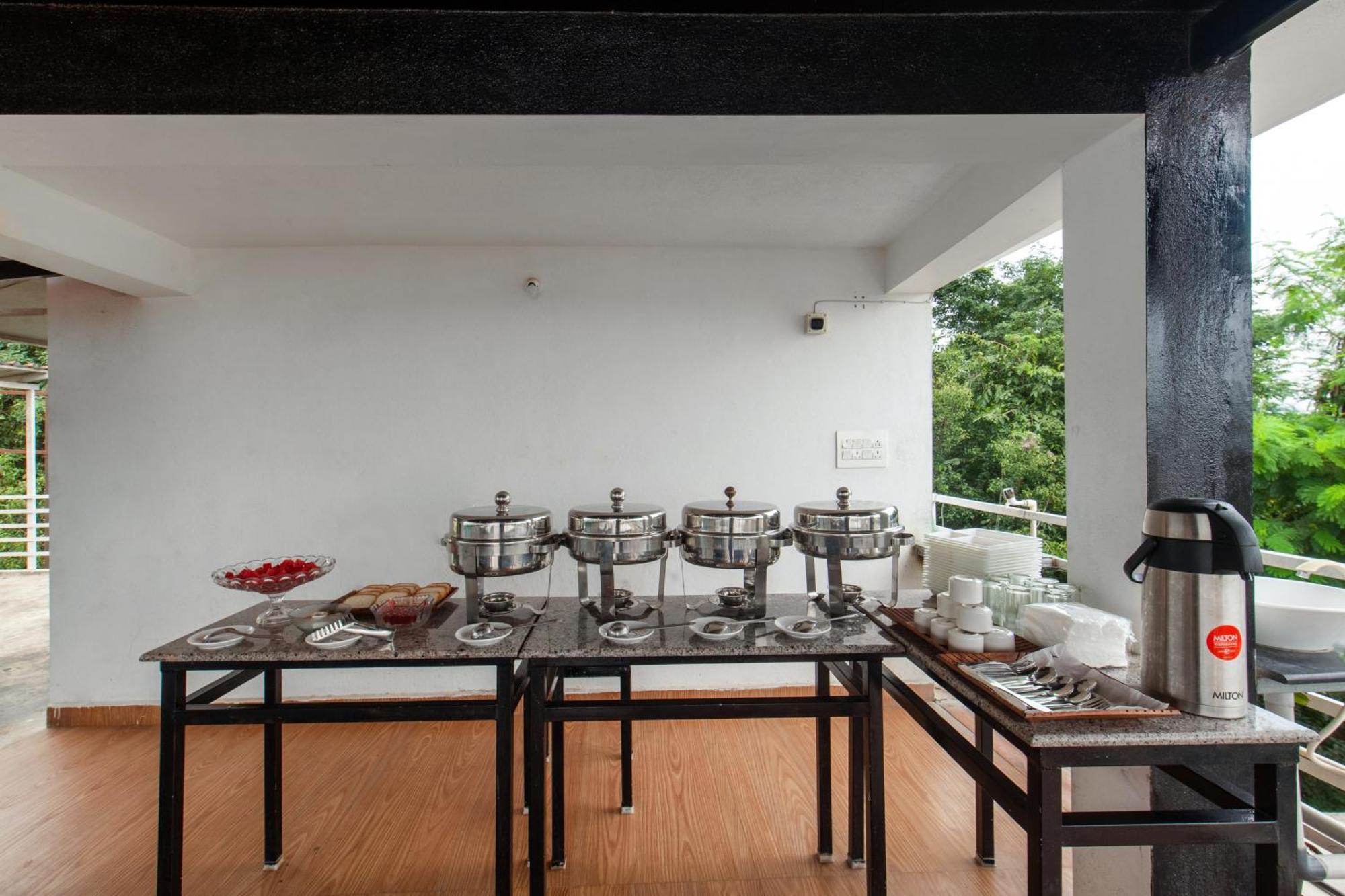 Treebo Sans Sarav Kushalnagar Hotel Madikeri Ngoại thất bức ảnh