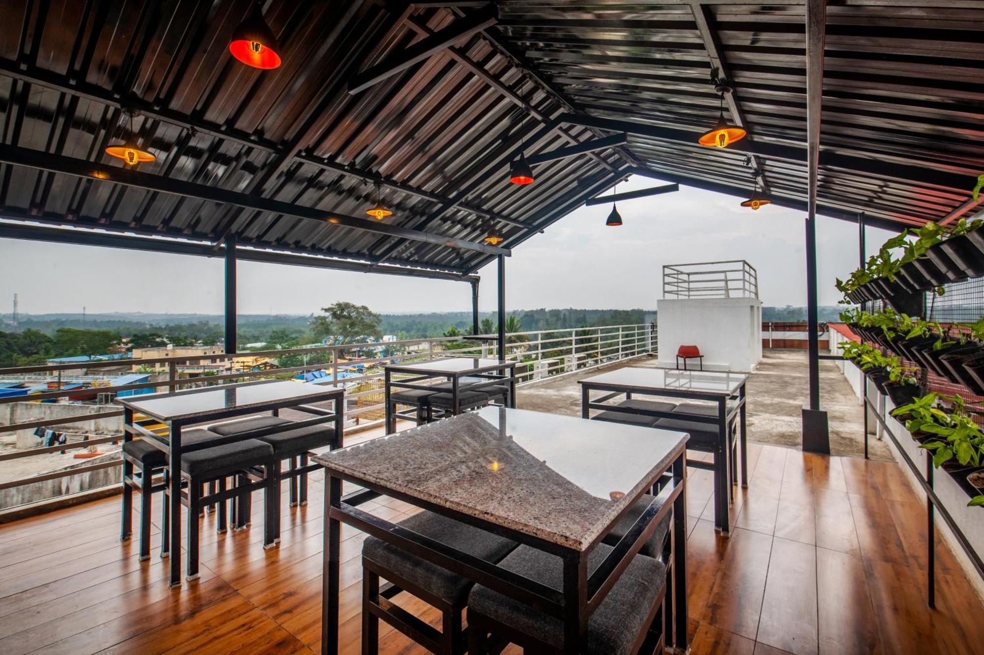 Treebo Sans Sarav Kushalnagar Hotel Madikeri Ngoại thất bức ảnh